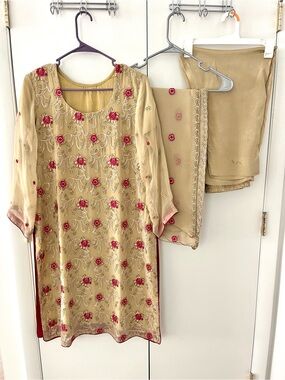 Floral Embroidered Chiffon Shalwar Kameez
